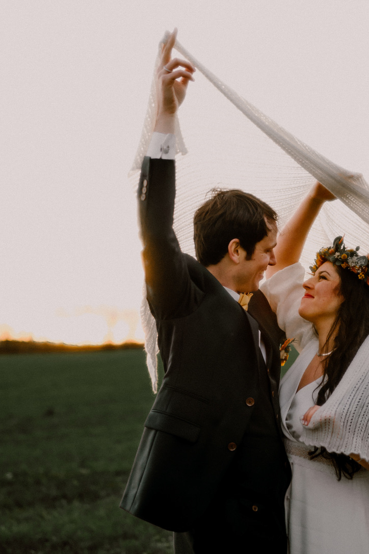 Charlotte Viguier photographe sociale poétique studio photo lumière naturelle Toulouse shooting reportage mariage elopement engagement lifestyle