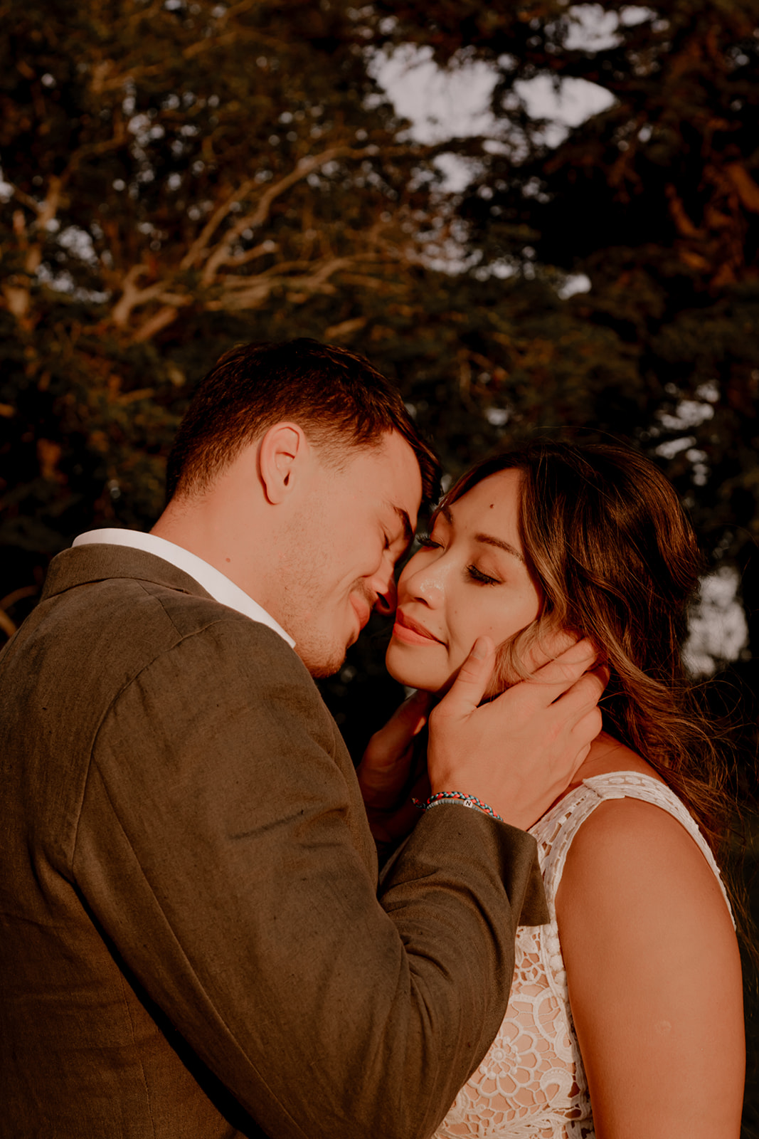 Charlotte Viguier photographe sociale poétique studio photo lumière naturelle Toulouse shooting reportage mariage elopement engagement lifestyle