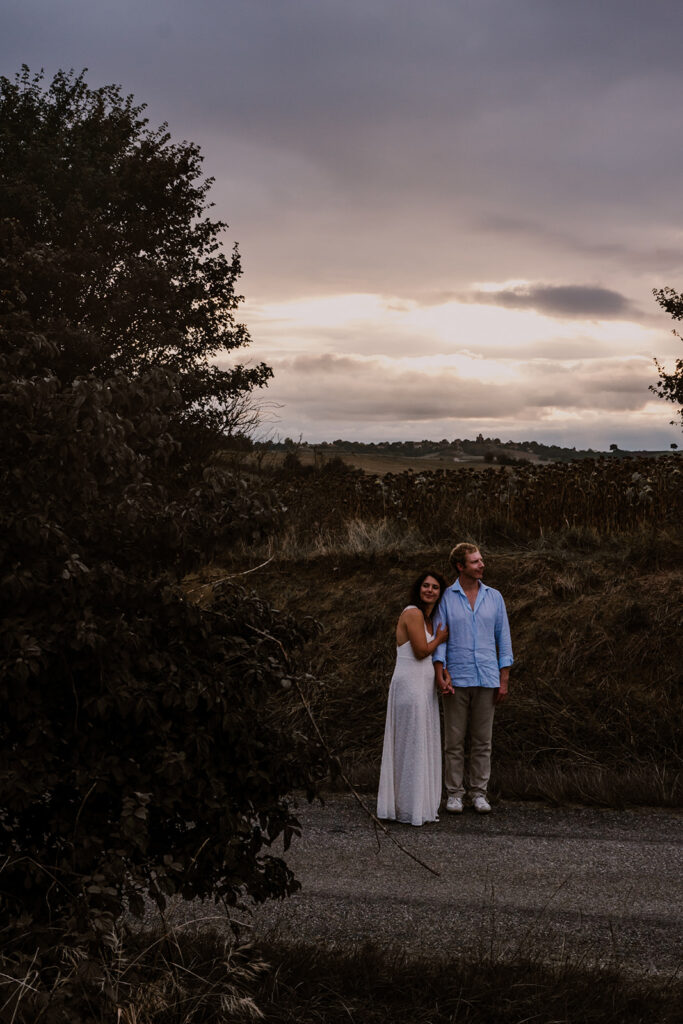 Charlotte Viguier photographe sociale poétique studio photo lumière naturelle Toulouse shooting reportage mariage elopement engagement lifestyle