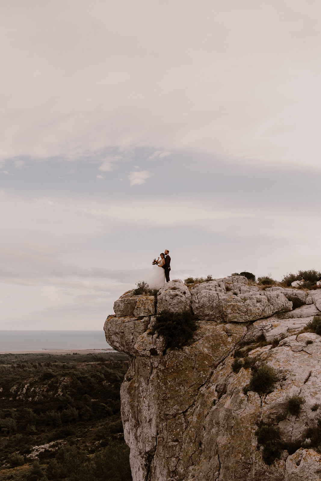 Charlotte Viguier photographe sociale poétique studio photo lumière naturelle Toulouse shooting reportage mariage elopement engagement lifestyle